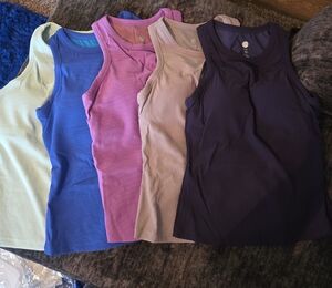 Women's Sleeveless Tops - Multi-Color Pack